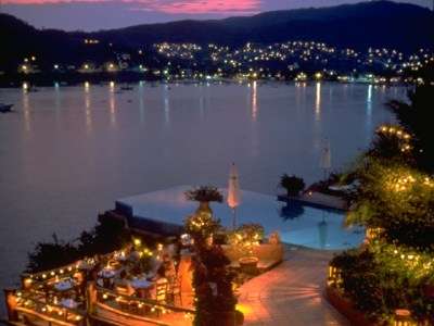 LA PUESTA DEL SOL SOBRE ZIHUATANEJO