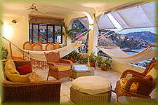 Bah&iacute;a Vista Condos