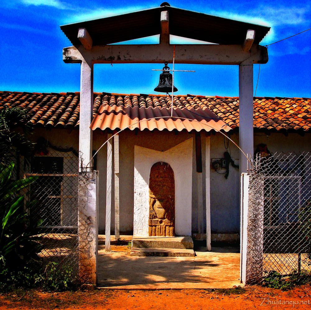Petroglifo antiguo en la iglesia de La Chole