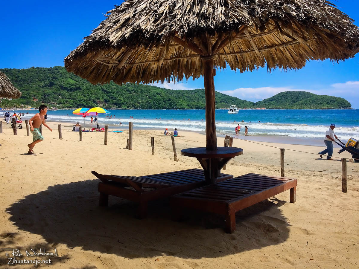 Playa La Ropa en Zihuatanejo, M&eacute;xico